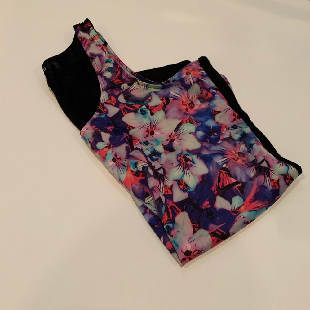 SALE❗️ Like New! EXPRESS Bright Floral Tank Top - Picture 10 of 10